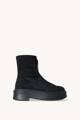 Zipped Boot I in Suede