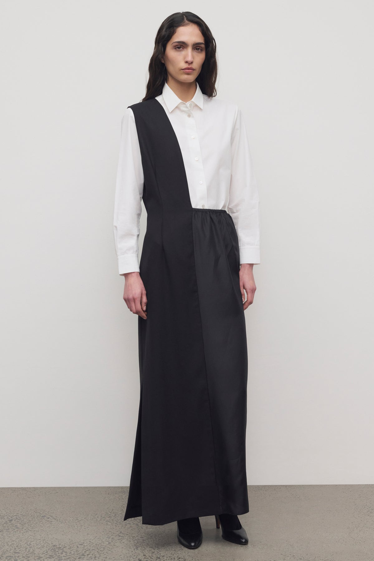 Robe Cyrene en Laine Vierge et Soie