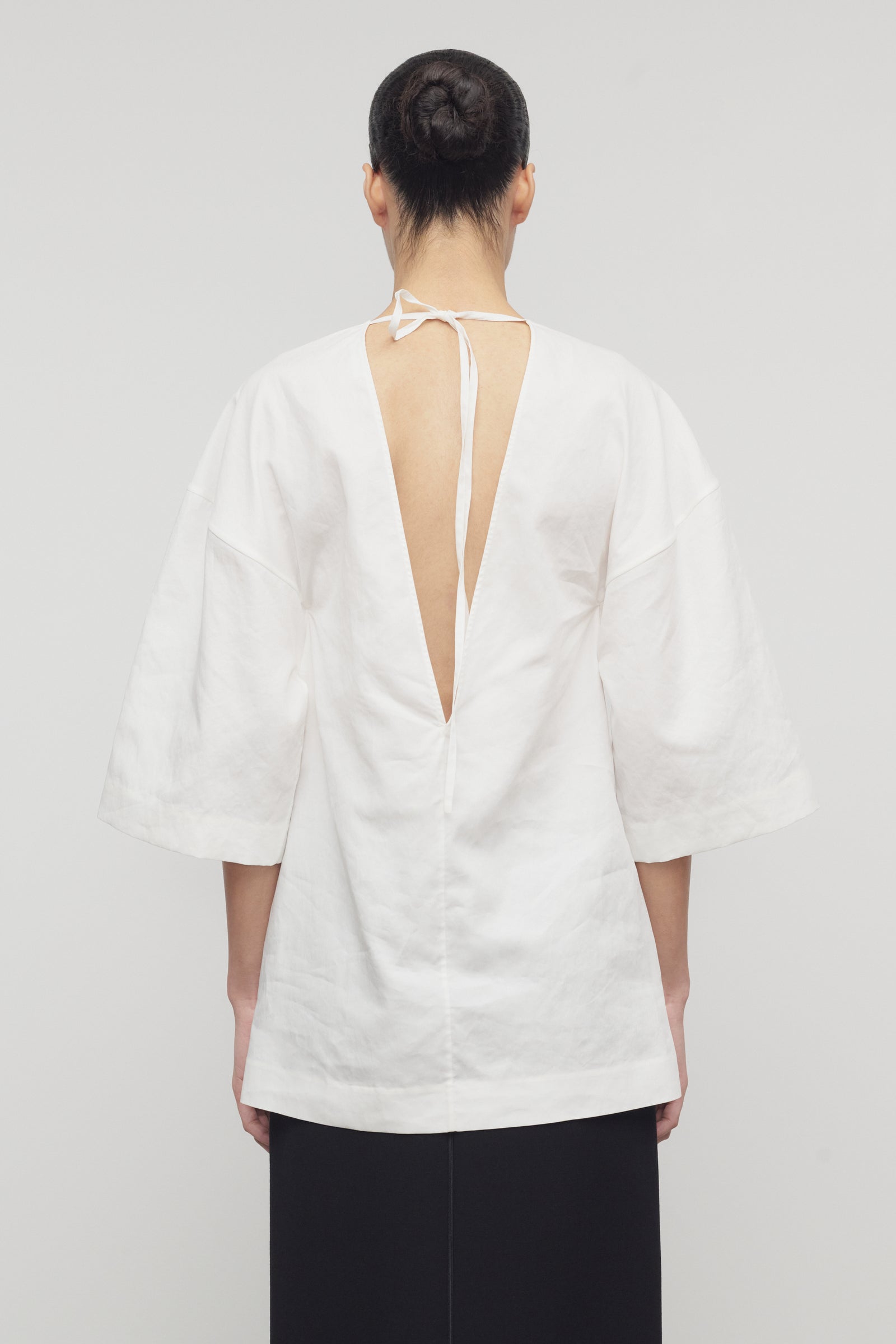 Tシャツ・カットソー [The Row] Elna Top in Cotton 8901W3838OWHF_17398e30-cecd-