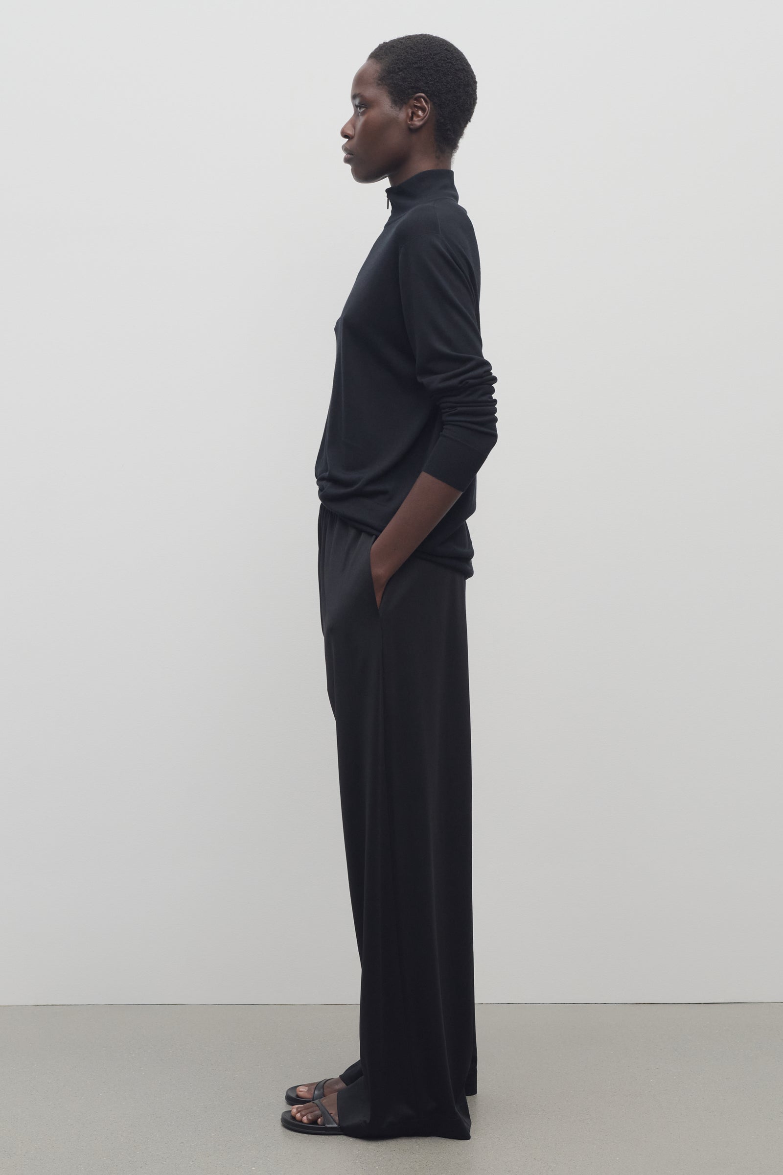 パンツ [The Row] Bellana Pant in Silk Bellana Pant Black in Silk – The Row