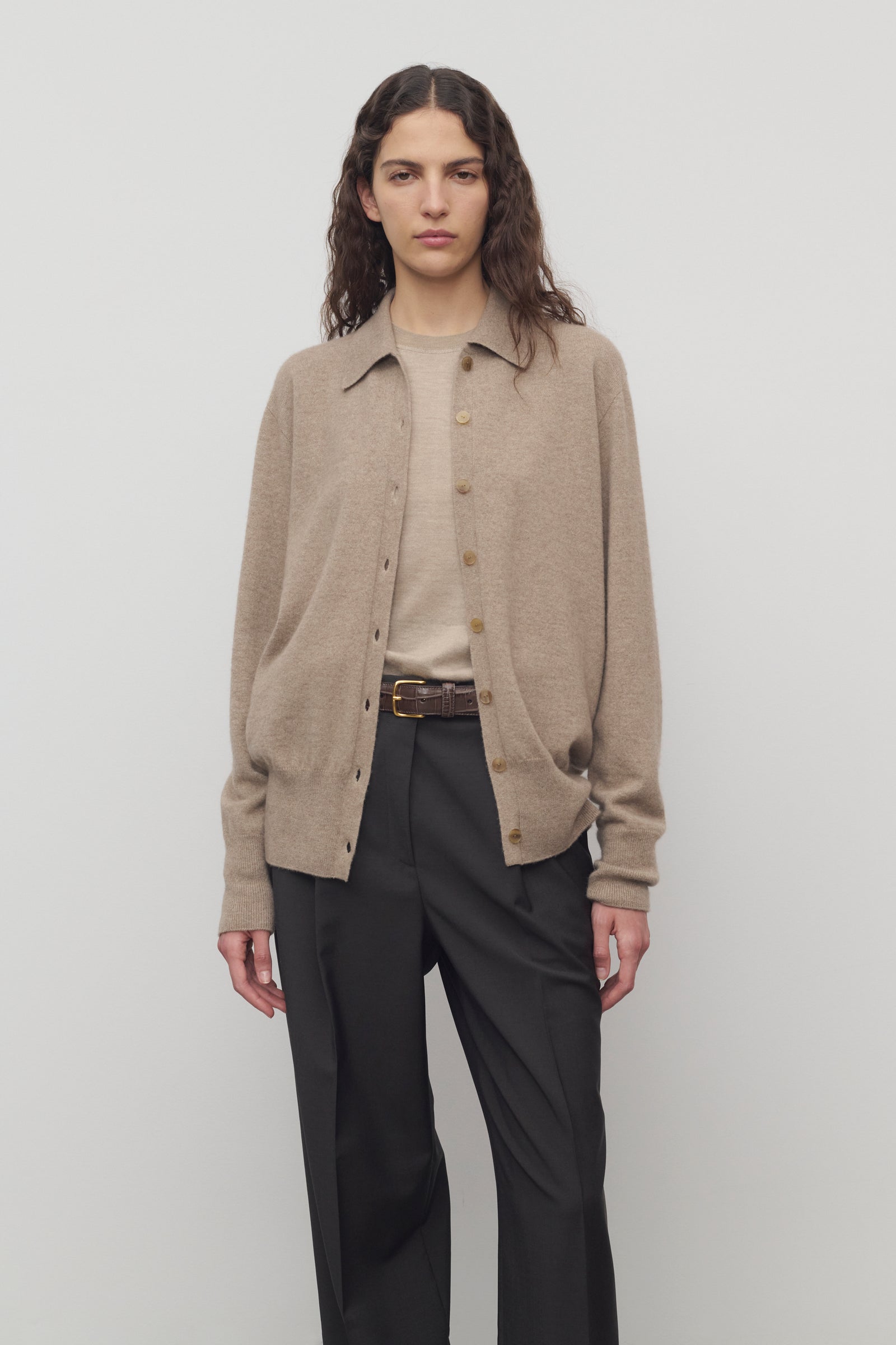 Lilliaカシミアカーディガン Beige – The Row