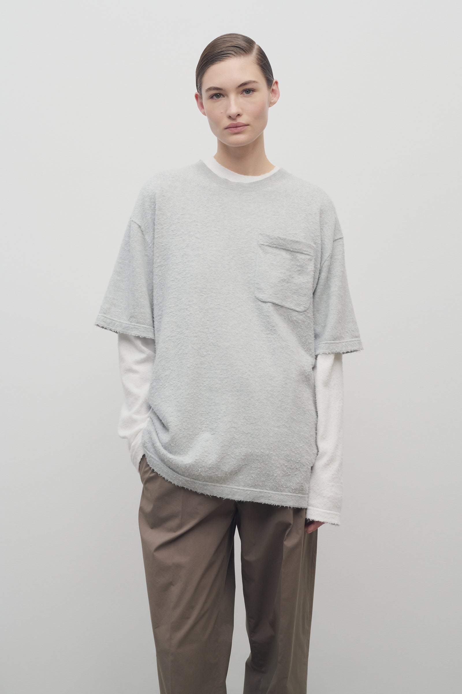 【関税込み】The Row グレー Kaddy Tシャツ 123_0294_D_1600x.jpg?v=1746070822
