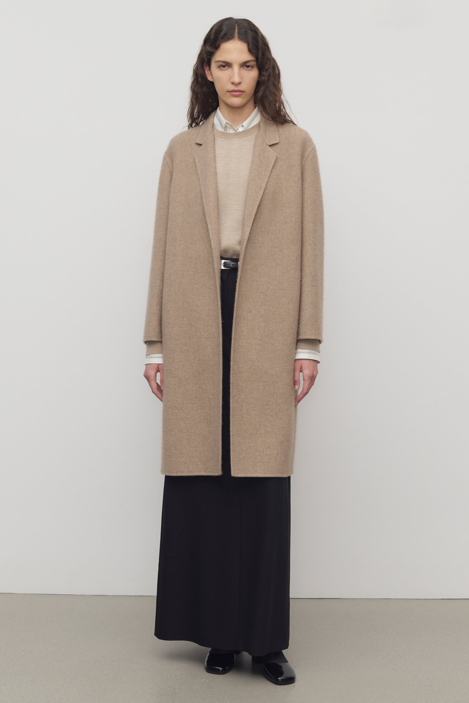 The Row Fedra カシミアコート Fedra カシミアのコート タン – The Row
