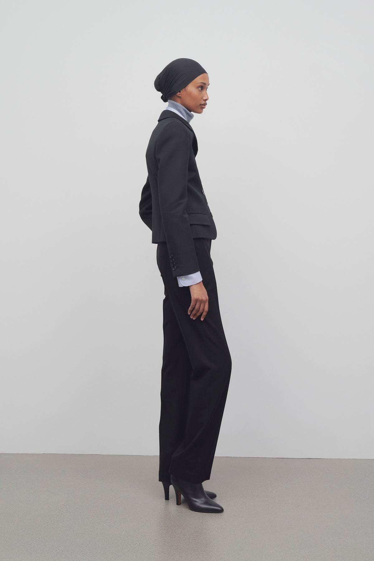 パンツ THE ROW Black Wool Jesse Pant THE ROW Jesse grain de poudre wool straight-leg pants | NET