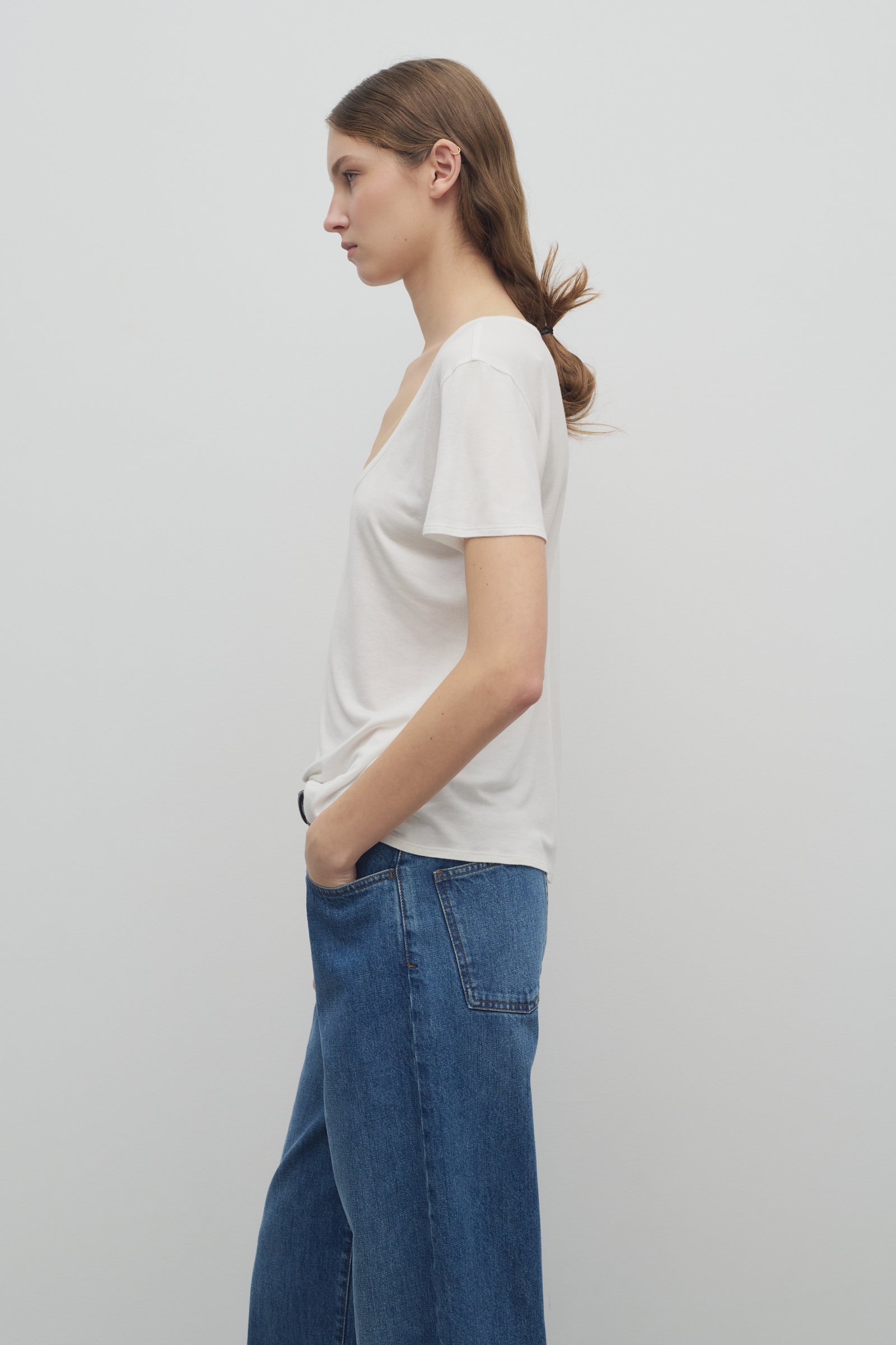 Stilton T-Shirt White in Modal and Silk – The Row