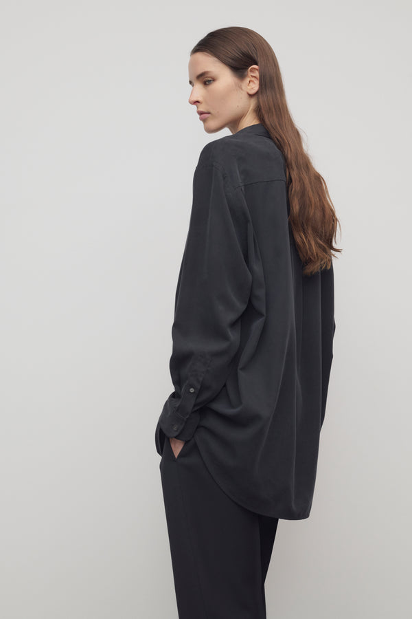 THE ROW トップス　ネイビー　美品✨ 5585Y187DRNR_1200x.jpg?v=