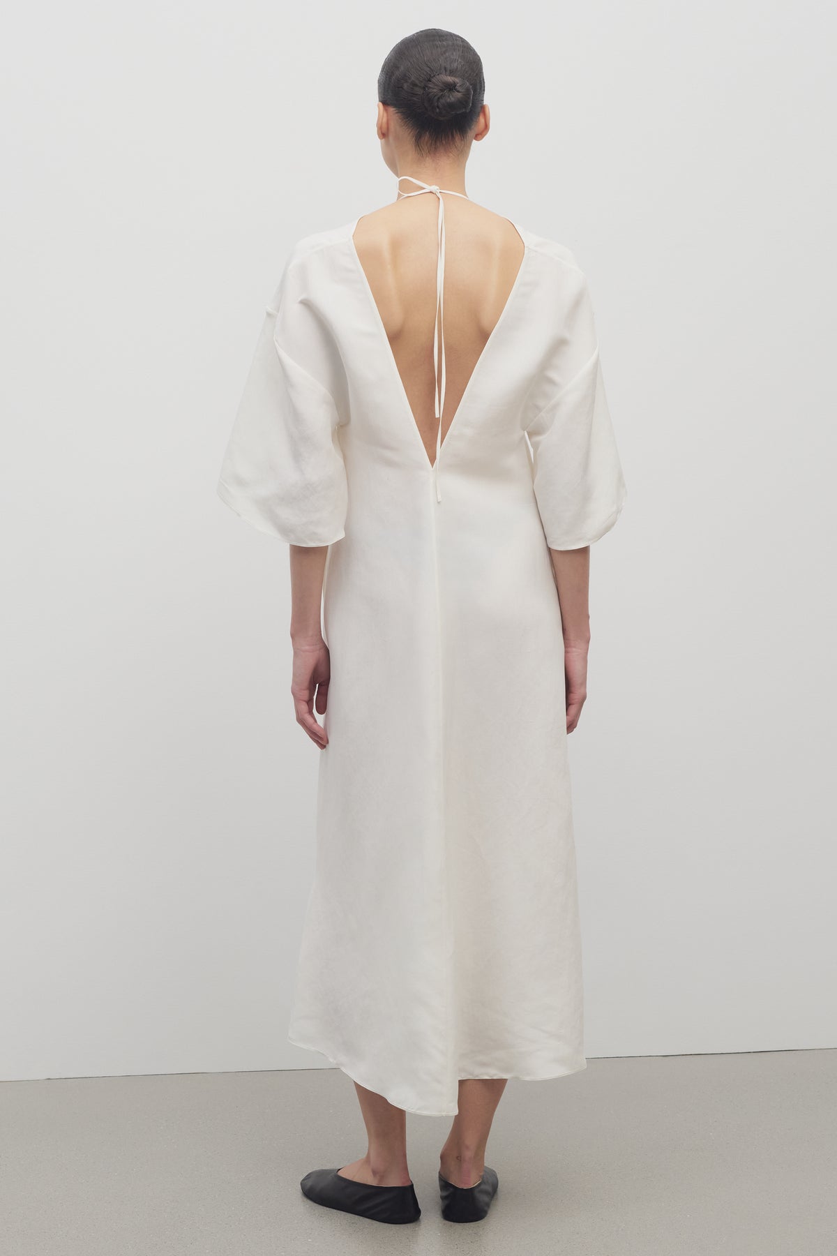 the row linen dress Mia open-back silk-shantung midi dress - off-white