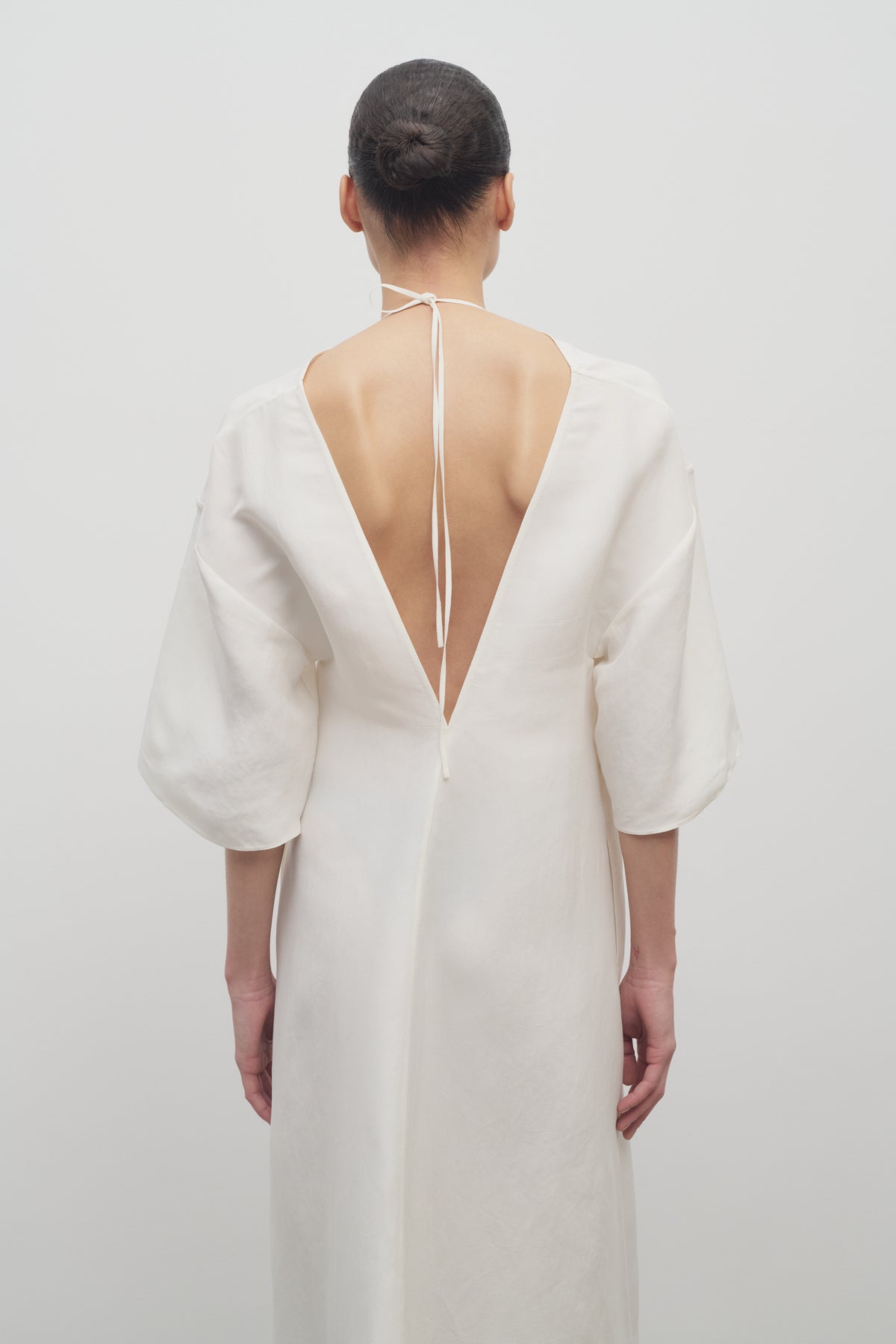 Shantung Vestido De Seda Natural Mia Vestido De Seda Blanco – The Row