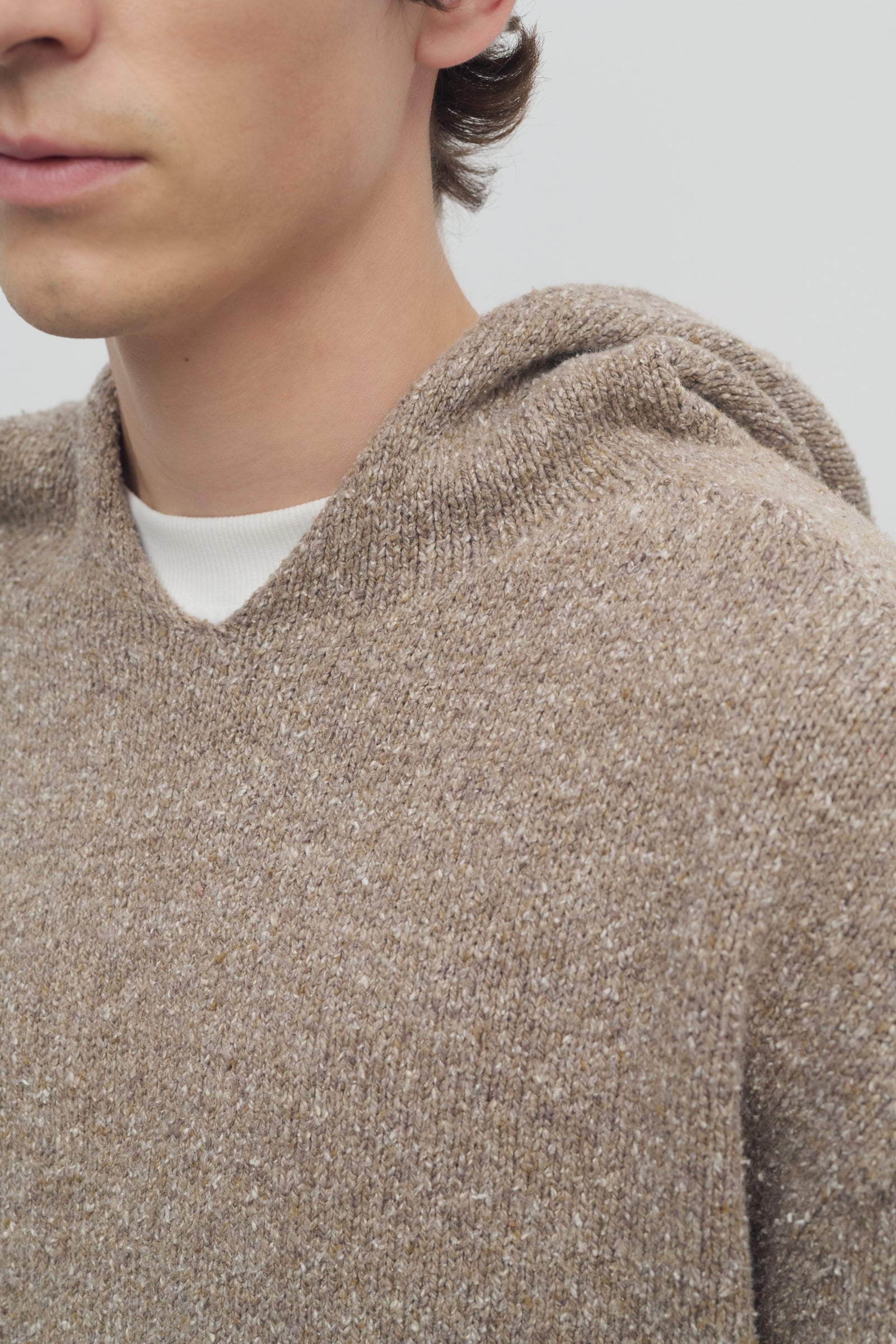 【THE ROW】Yuto ビスコース製のトップス Yuto ビスコース製のトップス ベージュ – The Row