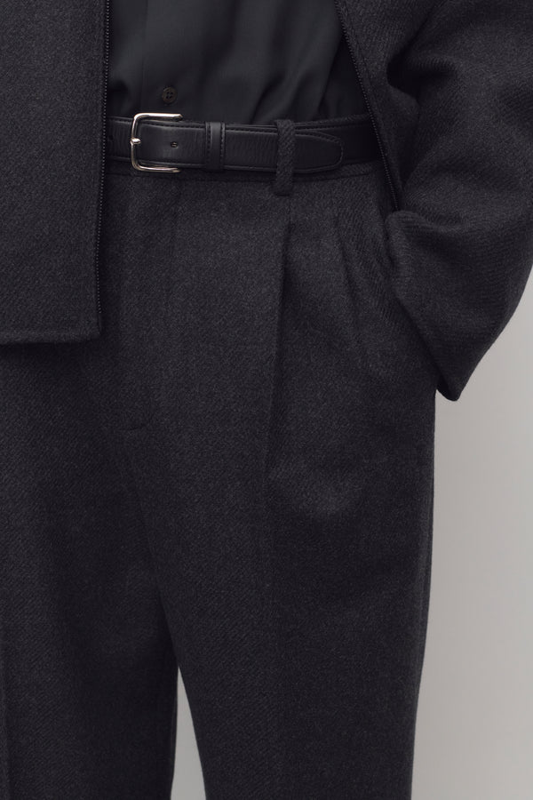 今だけ！！期間限定価格！！美品！！【THE ROW】メンズ ブラック スラックス メンズ パンツ＆ショーツ：パンツ、ジョガー、ショーツ l The Row