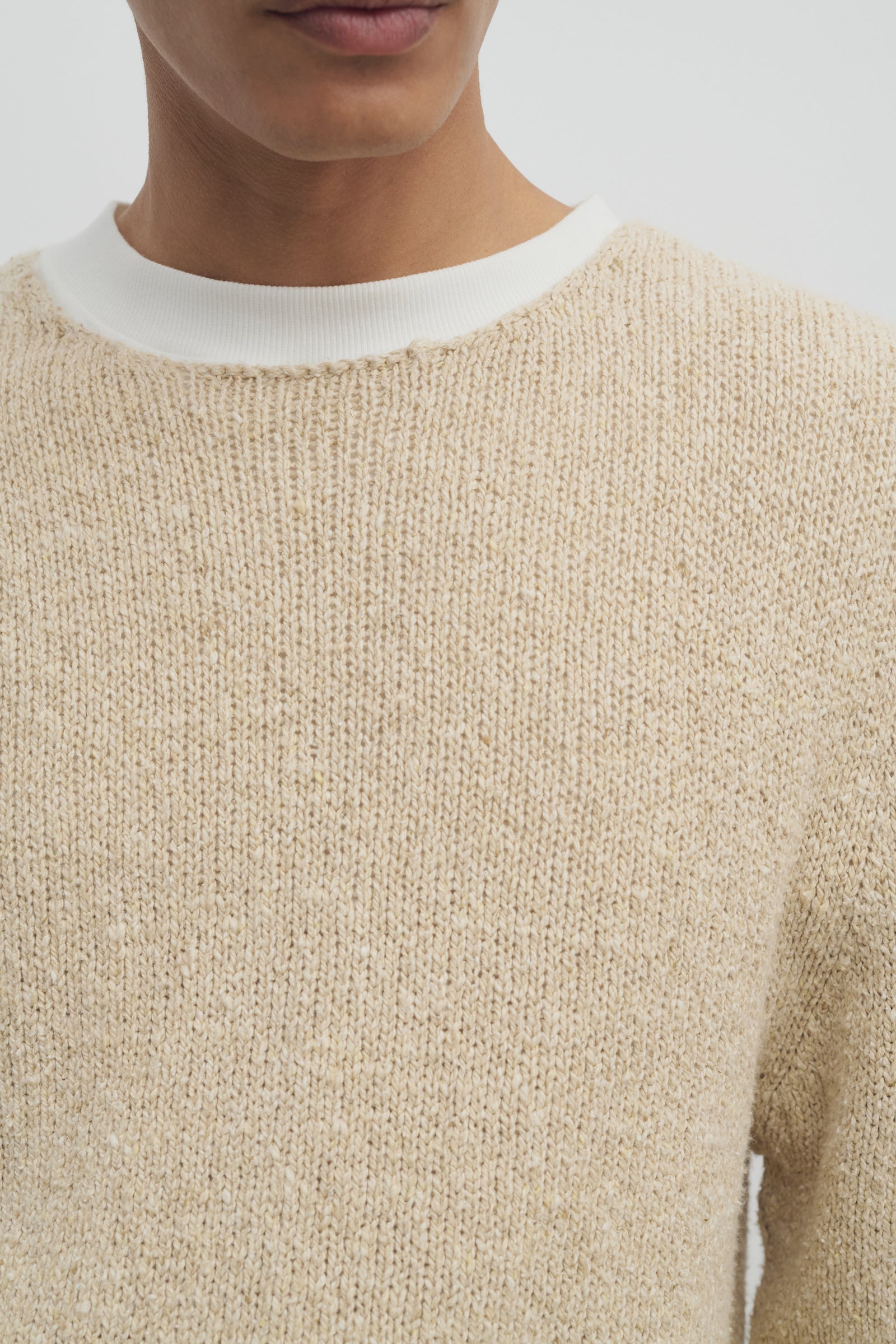 Kalen Sweater Beige in Viscose – The Row
