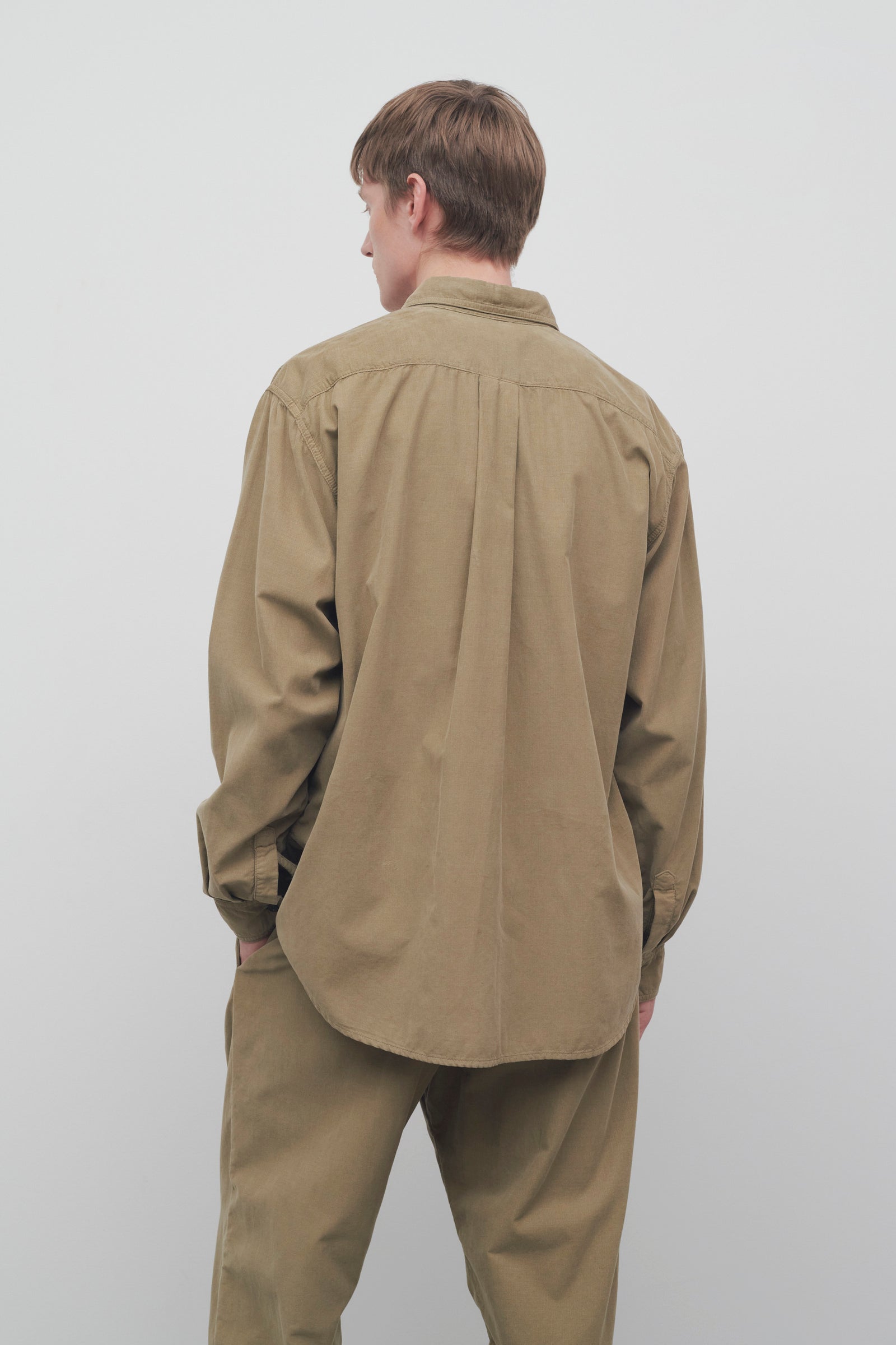 【おすすめ人気！】 The Row カーキ Ruskin シャツ 185_04000_DONE_1600x.jpg?v=
