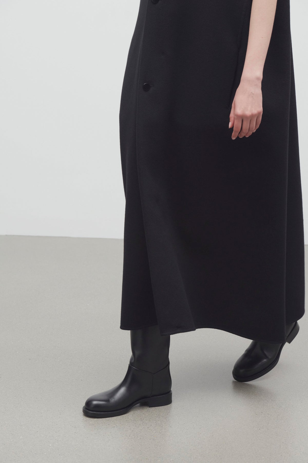 Nobilis Riding Boot Black in Leather – The Row