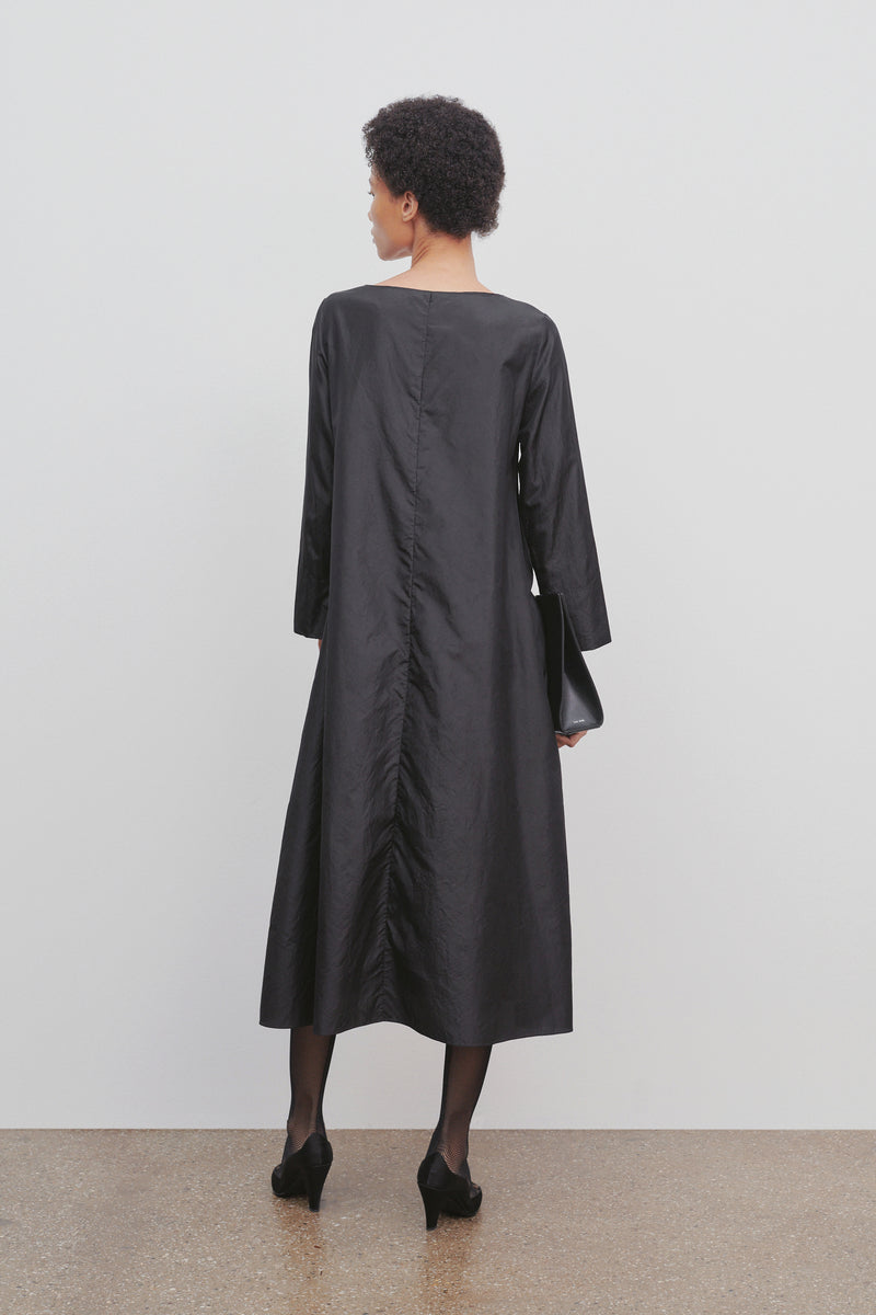Martha Abito in seta 