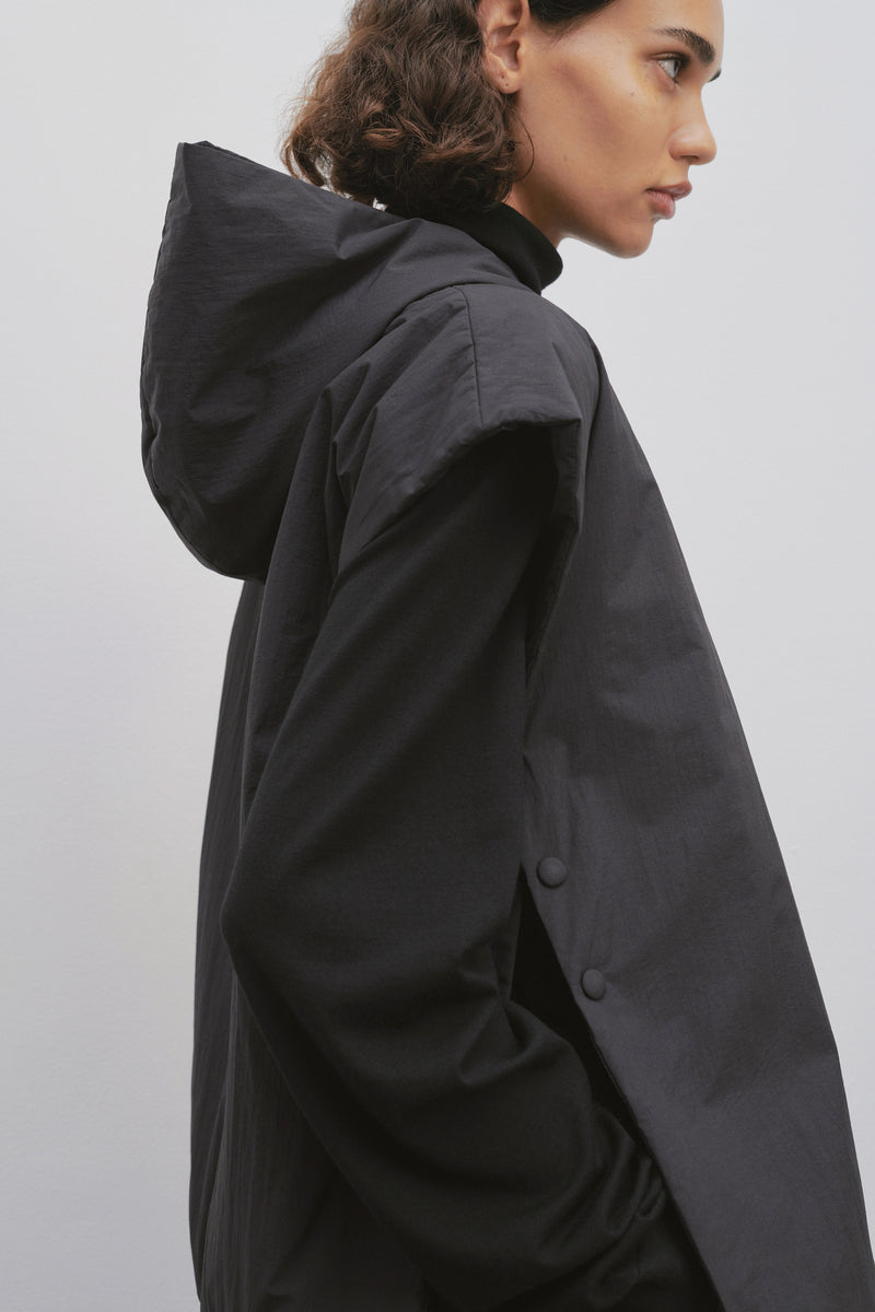 Ledan Jacket Black in Silk and Nylon – The Row