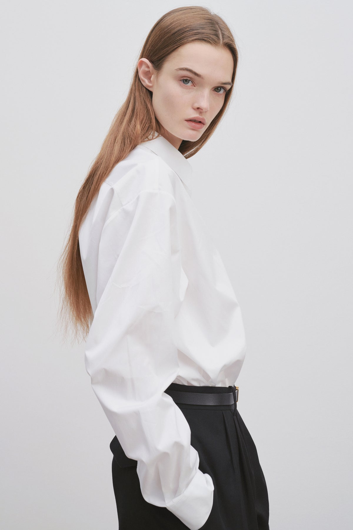 Eleni Shirt White in Cotton – The Row