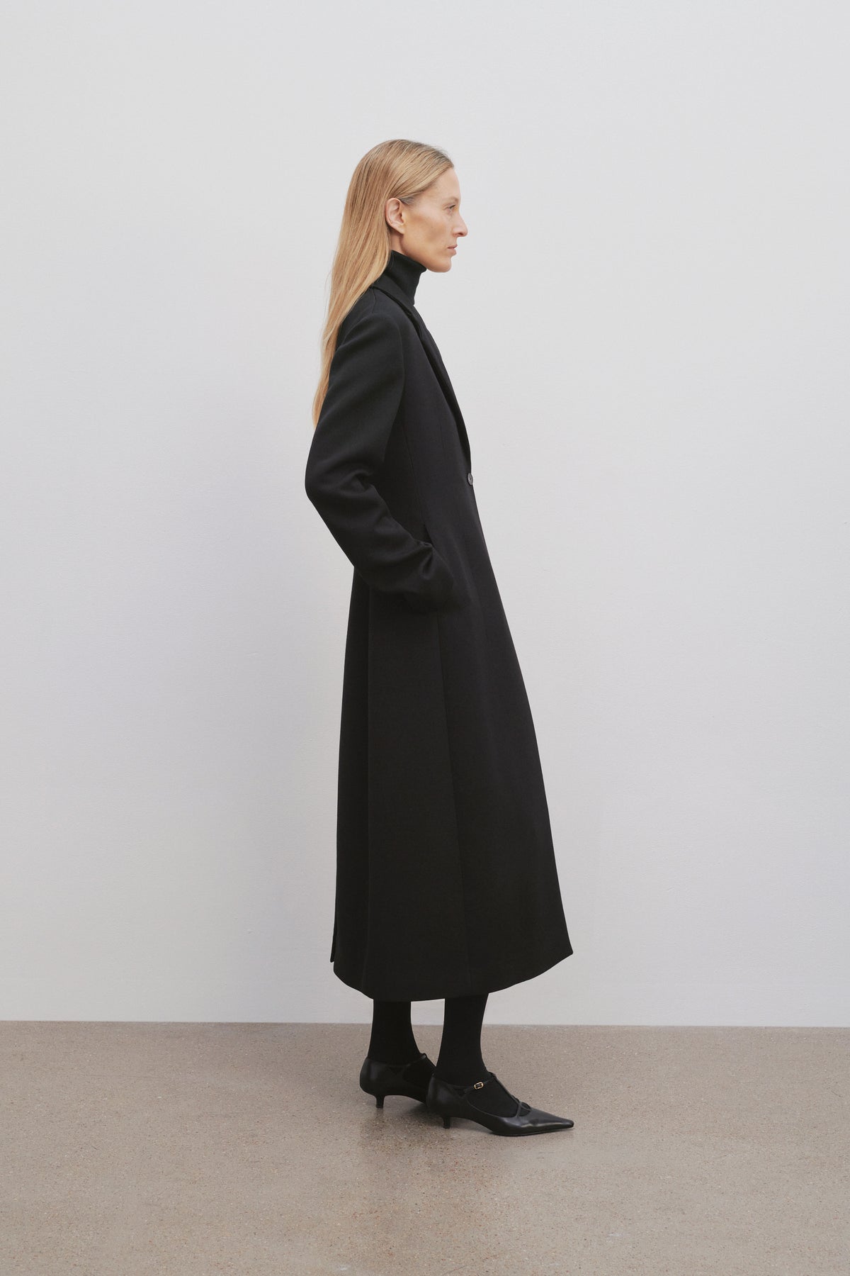 Medea Coat in Virgin Wool