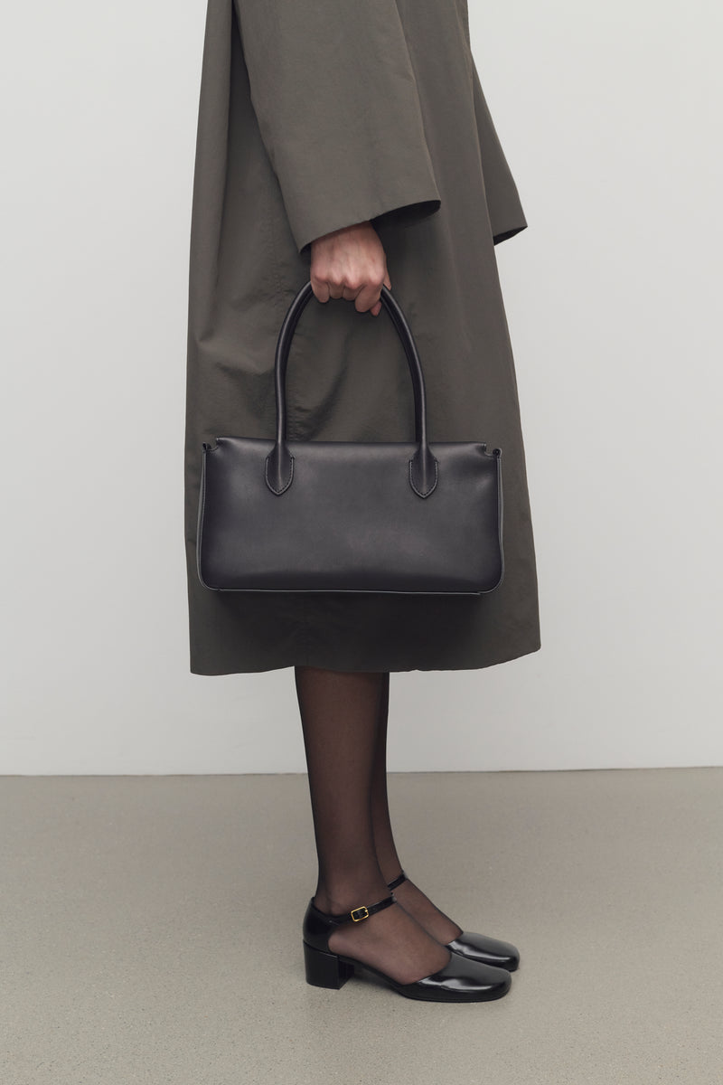 E/W Top Handle Bag in Leather