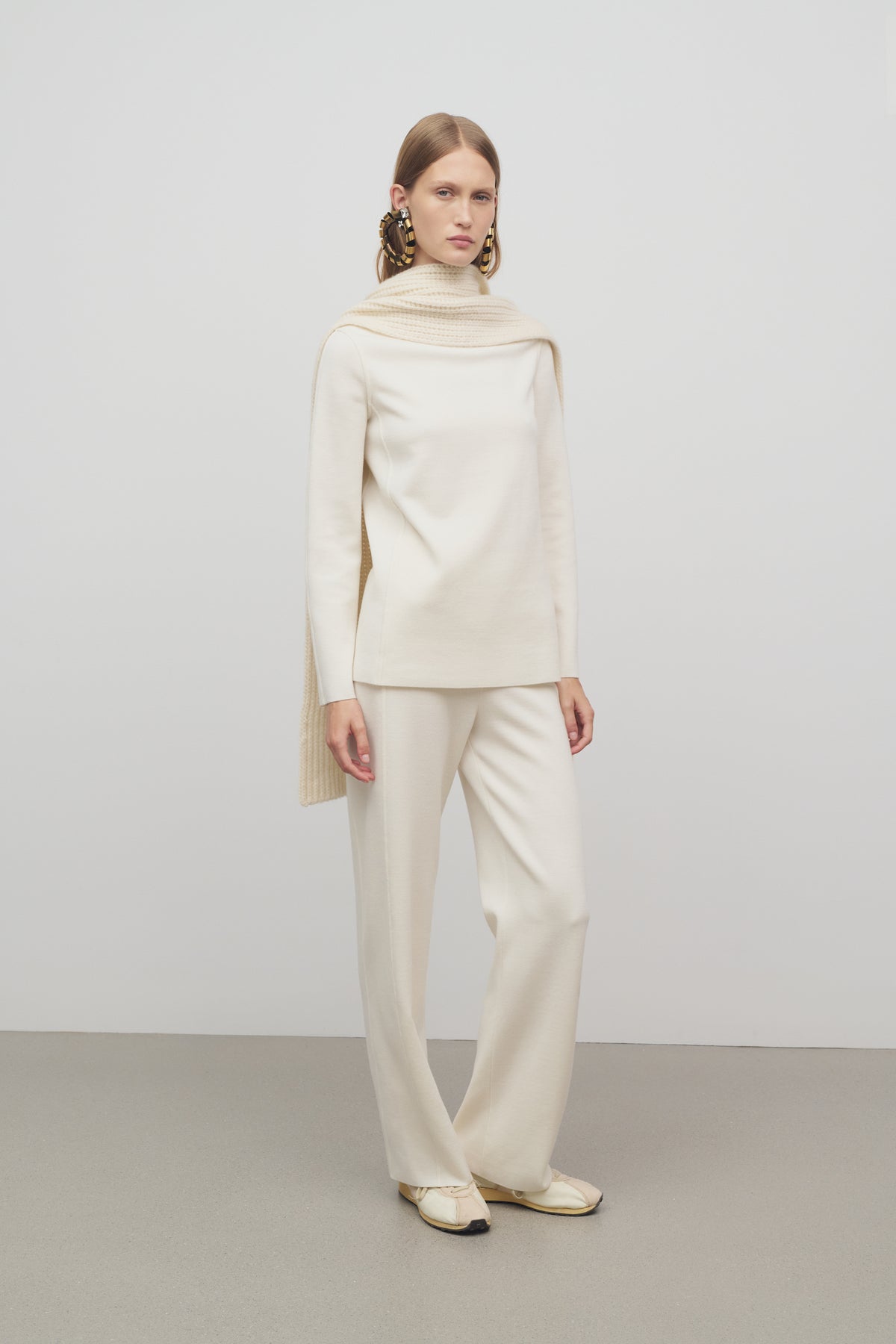 美品　IIROT　Knit Trouser　ニットパンツ　ウール　S　ホワイト 美品IIROTKnit TrouserニットパンツウールSホワイト