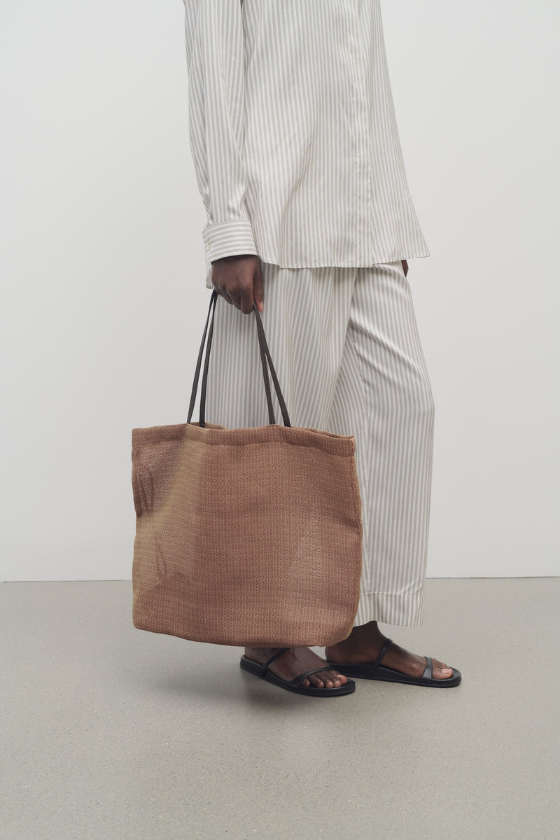 Barn Tote Bag in Rete