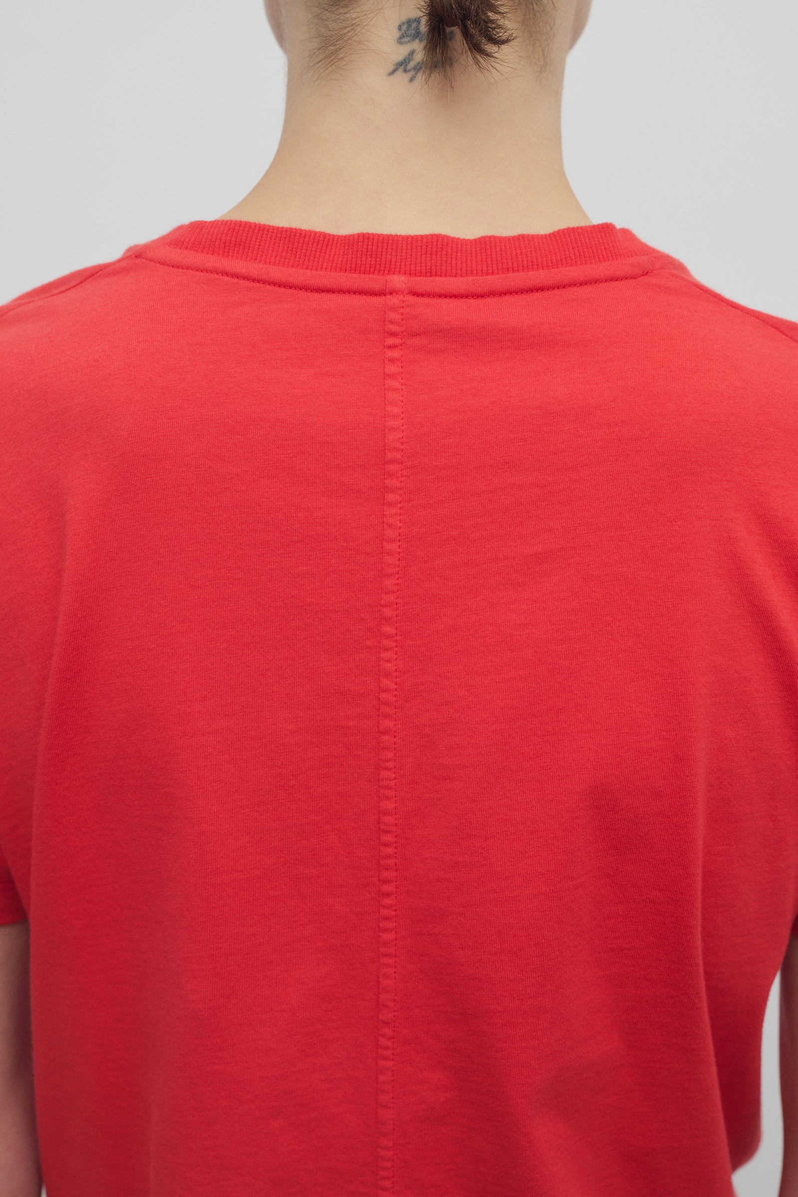 Florie T-Shirt Red in Cotton – The Row