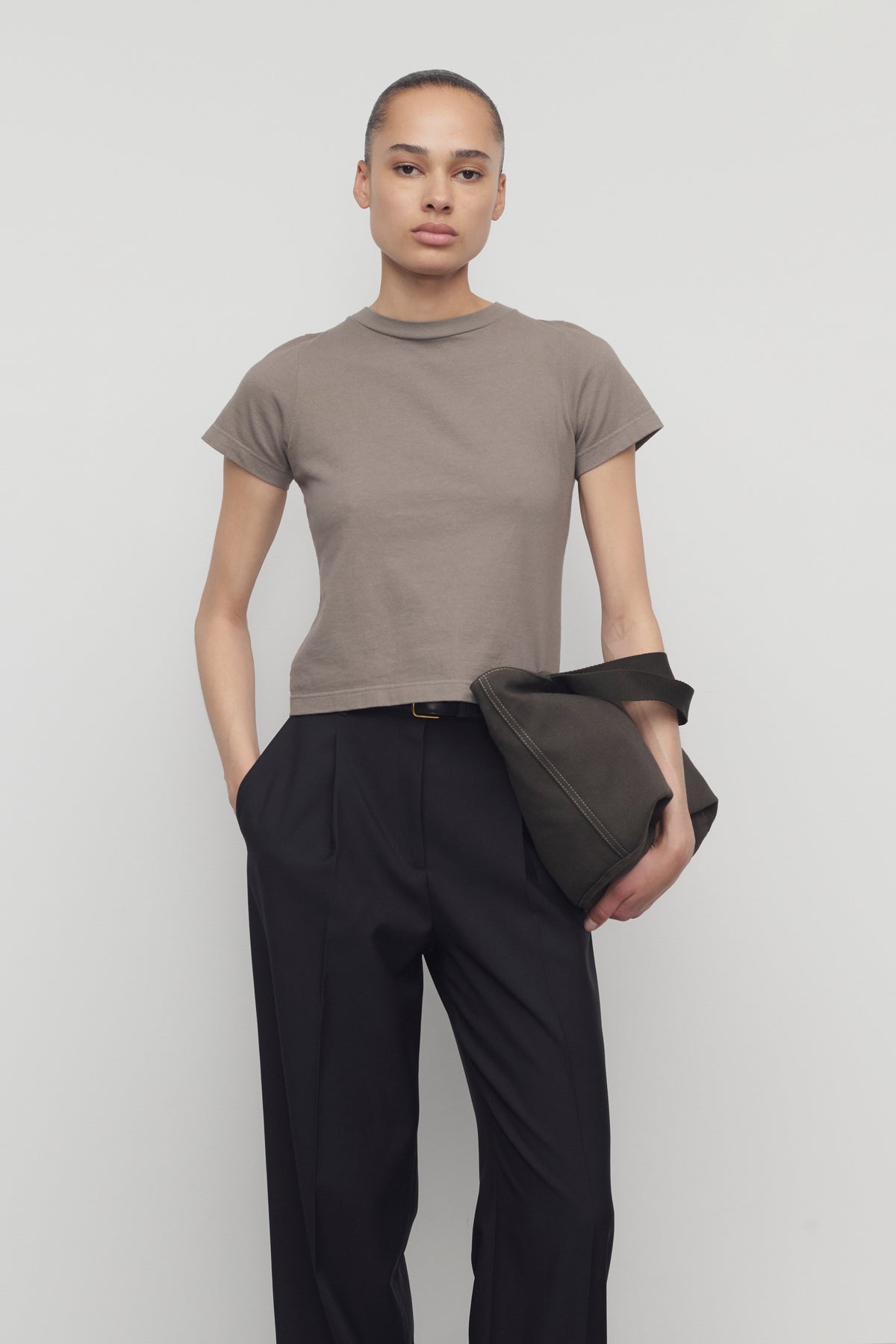 Tori T-Shirt Mud in Cotton – The Row