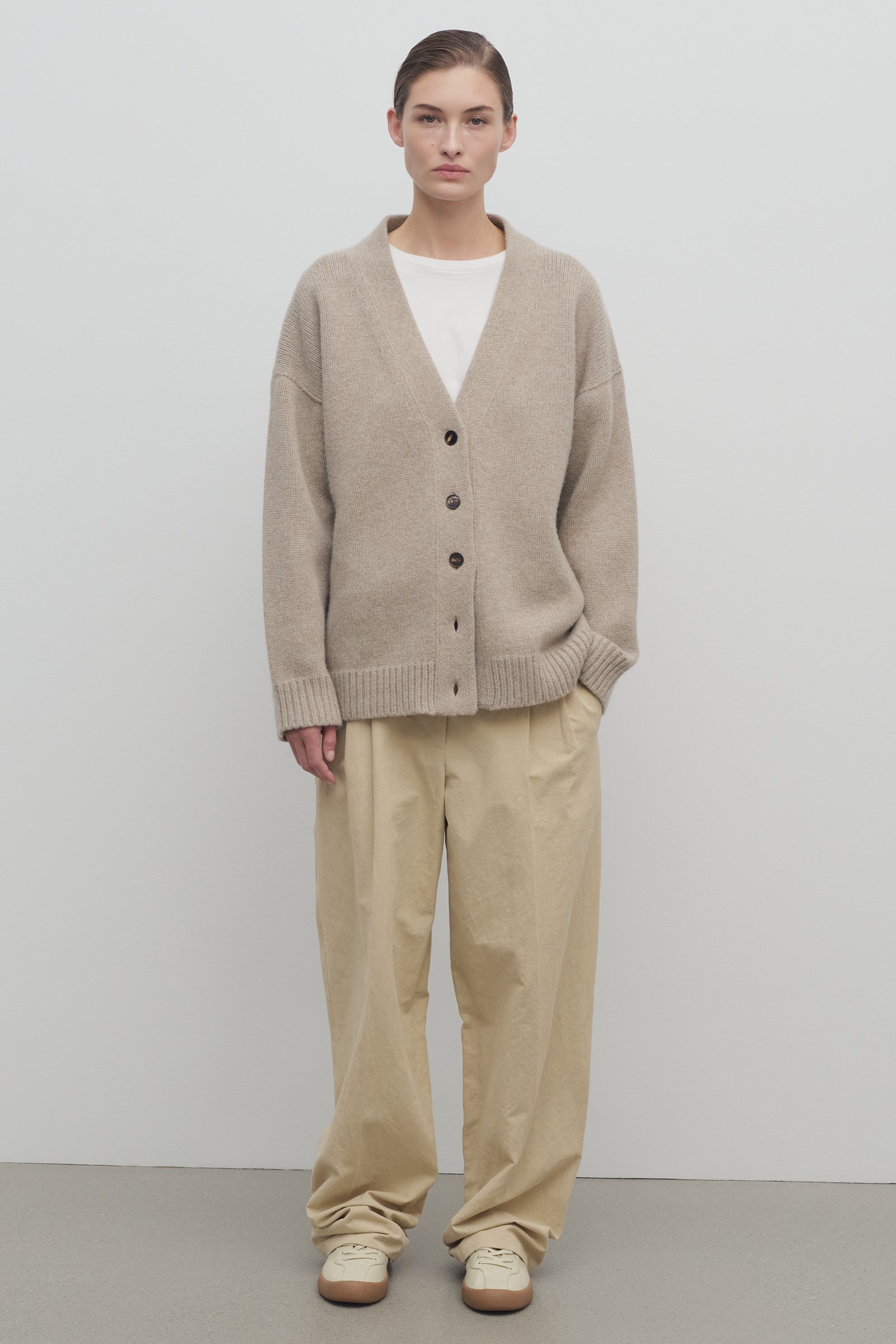 【THE ROW】Lilas コットン＆リネン ワイドレッグパンツ THE ROW Lilas Pleated Wide-Leg Cotton-Linen Pants | Neiman