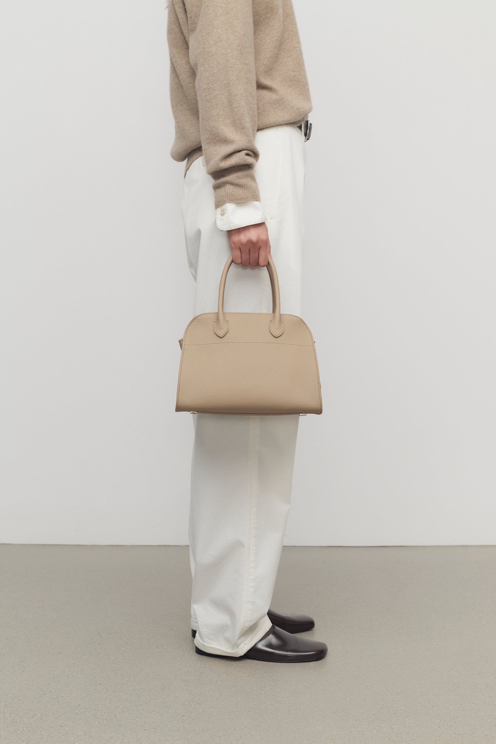 大人上品なおすすめコーデ Soft Row The – Leather in Beige Bag 10 Margaux バッグ