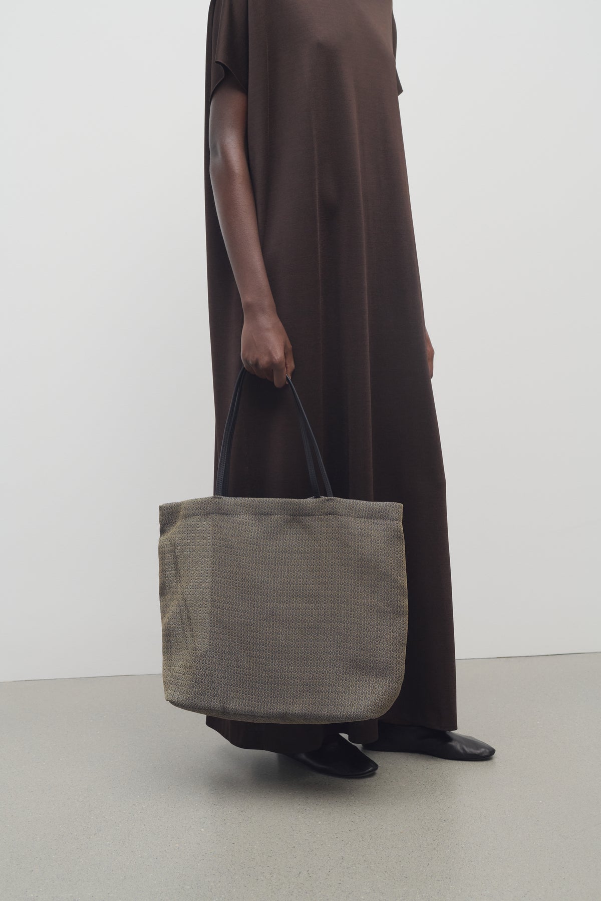 Barn Tote Bag in Rete