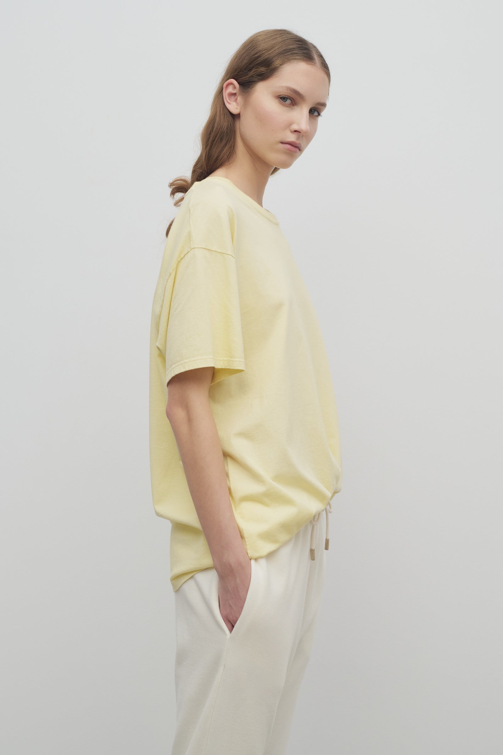 Nadina T-Shirt Yellow in Cotton – The Row