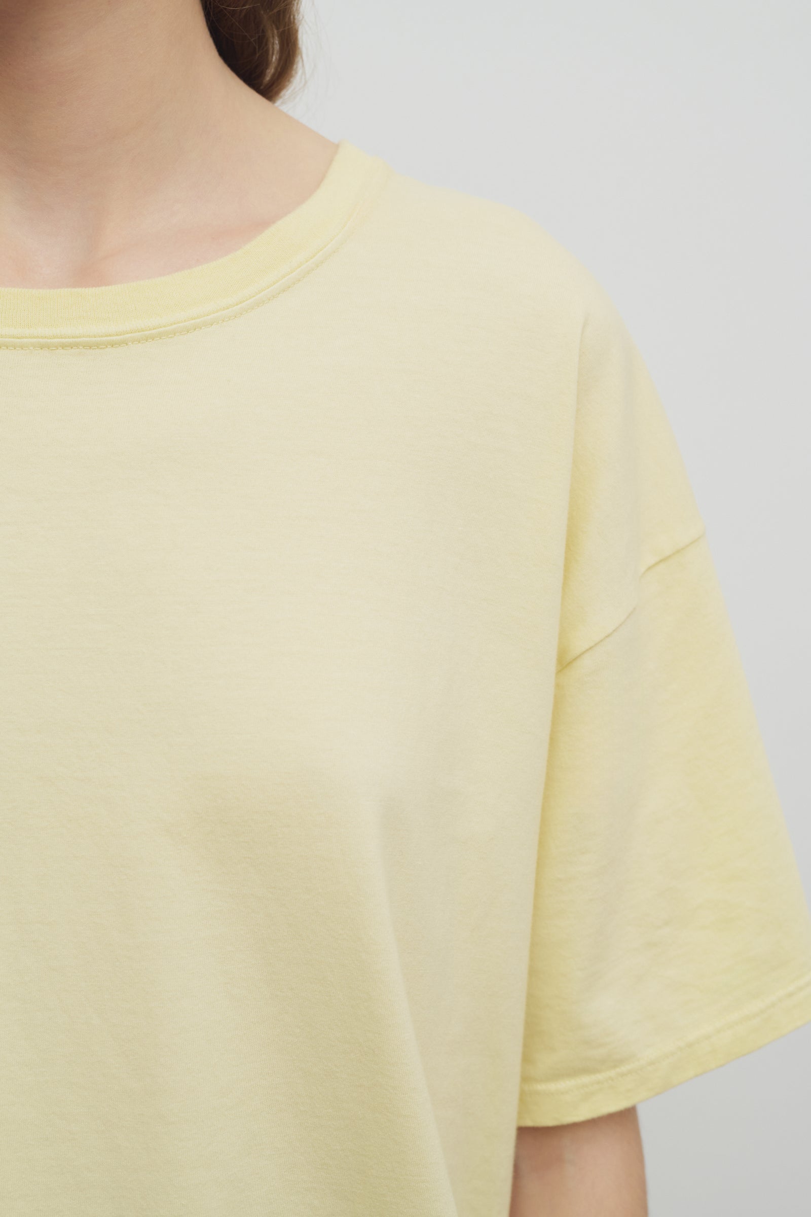 Nadina T-Shirt Yellow in Cotton – The Row