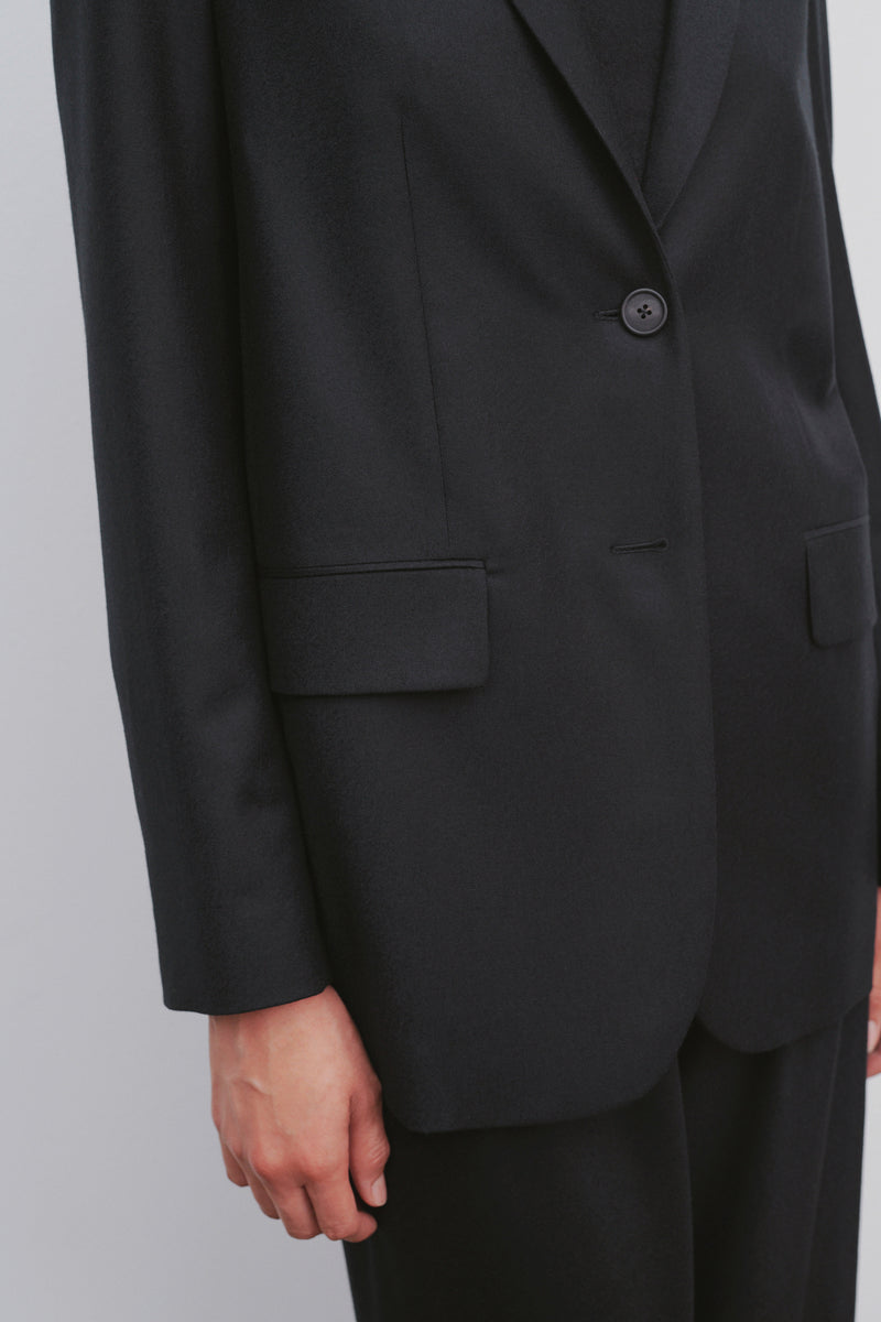 Dustina Jacket Black in Virgin Wool – The Row