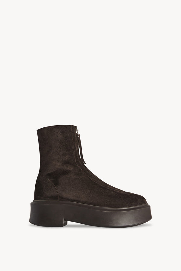 Zipped Boot I in Suede