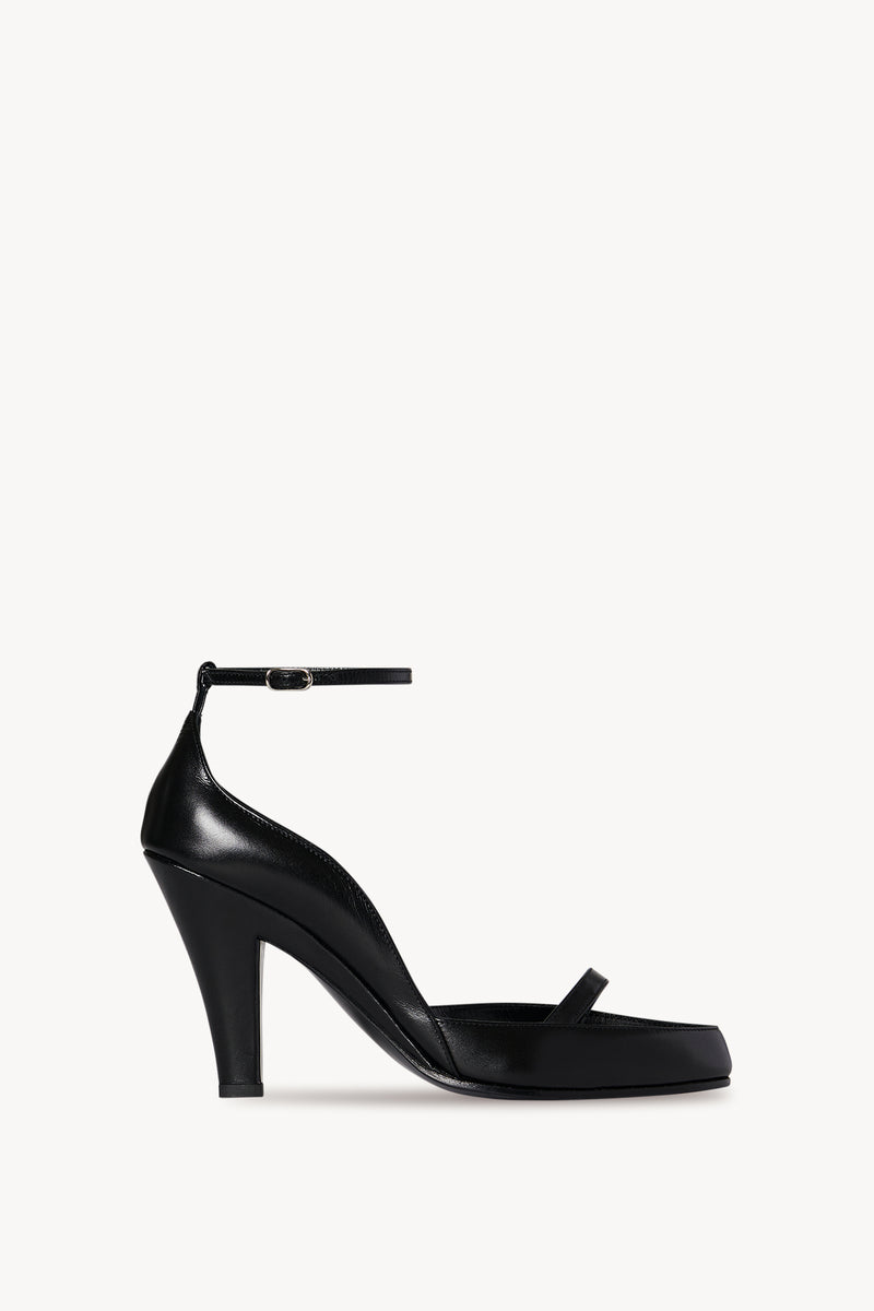 Ankle Strap Pump in Leather