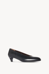 New Almond Pump in Leather