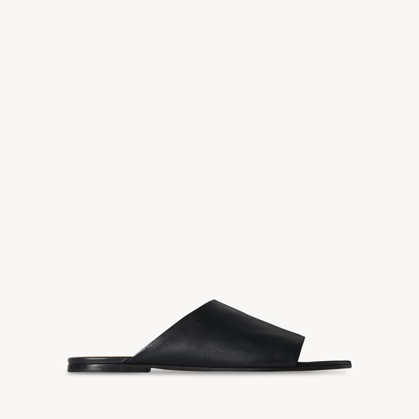 25SS 大人気 ブラック【THE ROW】Helena レザーフリップフロップ F1638N66BLKR_1600x.jpg?v=