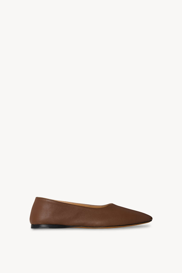 Awar Flat Shoe in Leather