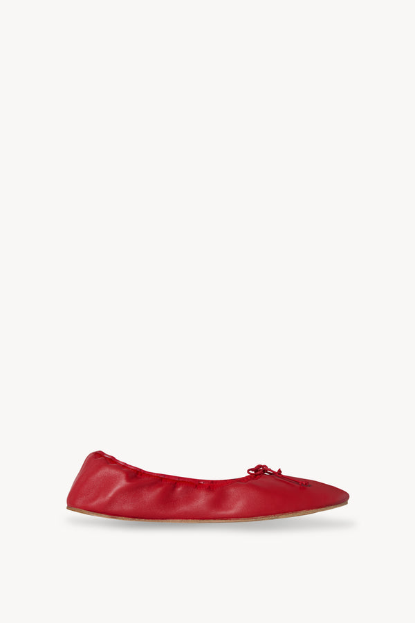 Round Ballet Flat in Leather