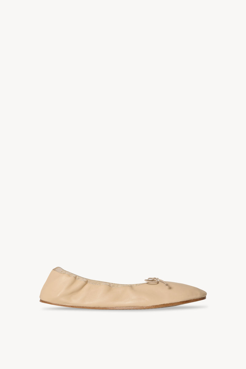 Round Ballet Flat