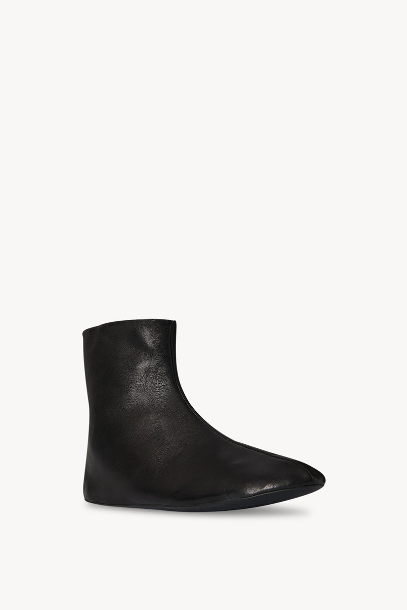 Stella Boot in Leather and Shearling