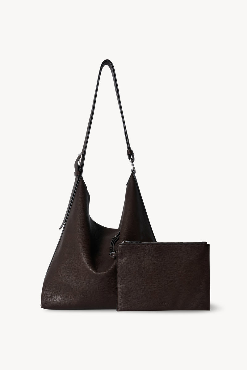 Jean Borsa a tracolla