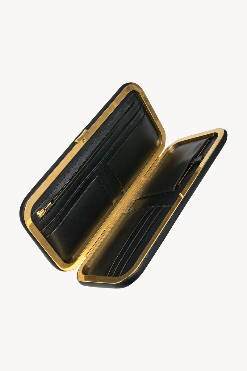Saar Clutch