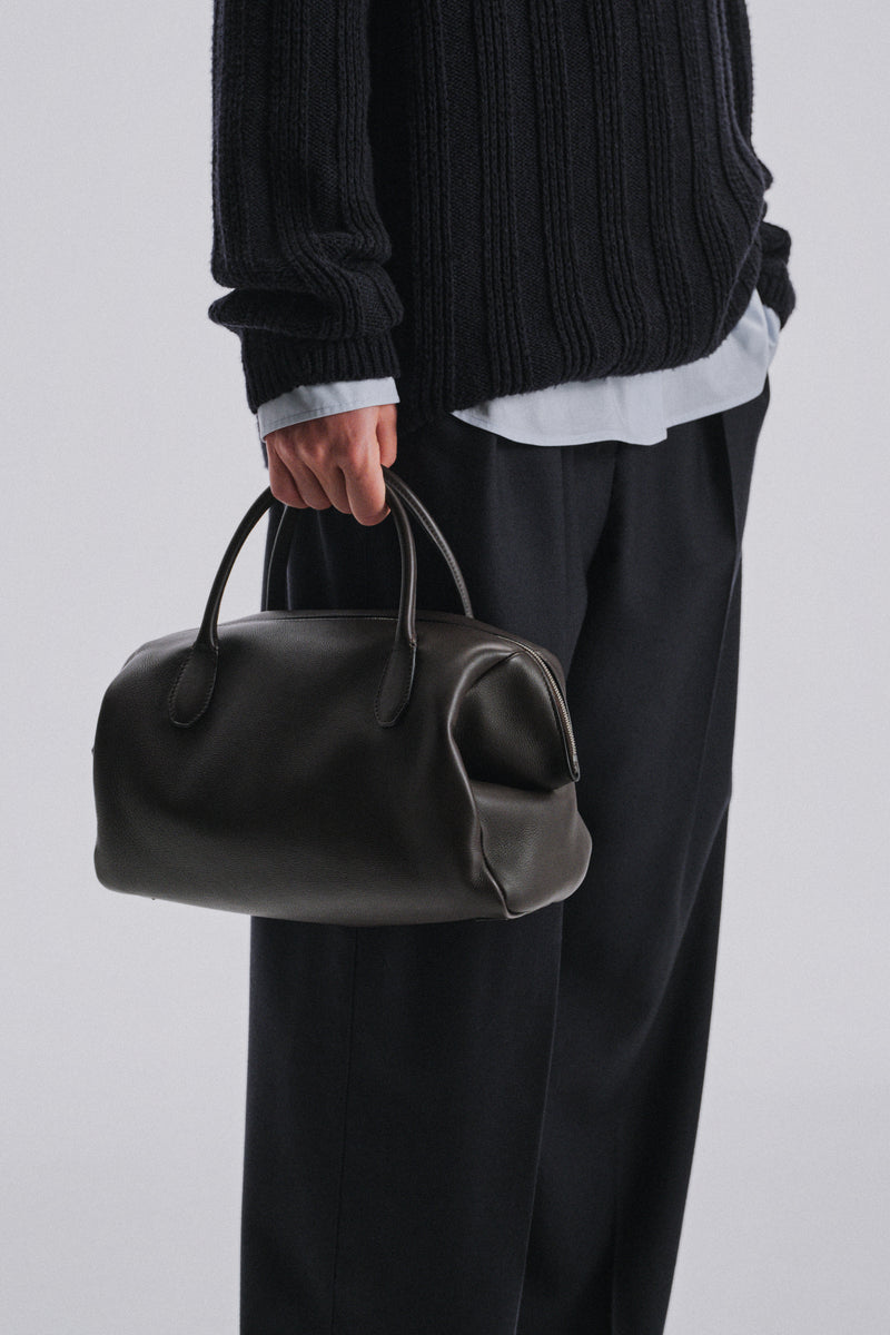 Faye Borsa in Pelle   