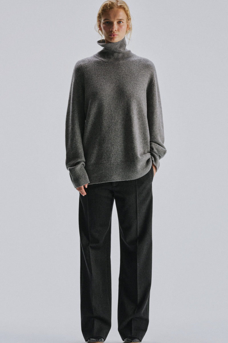 Stepny Turtleneck