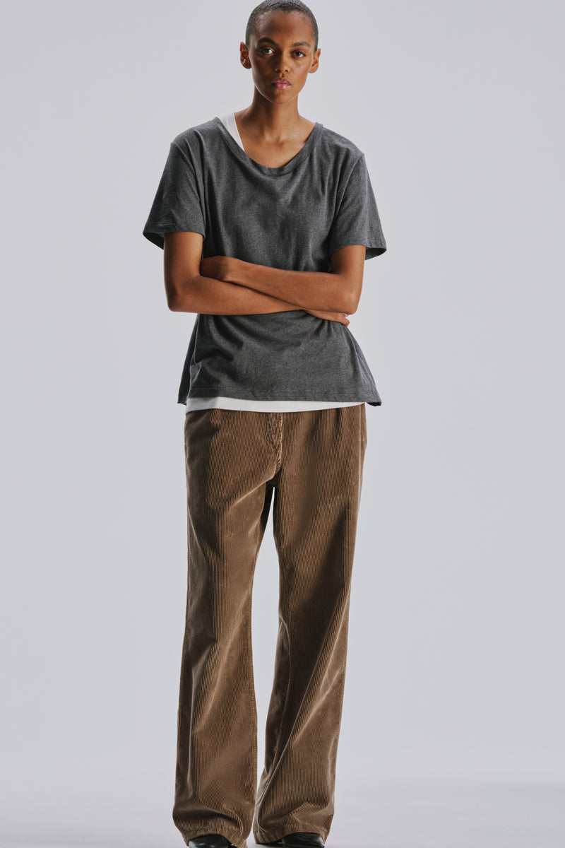 Dera Tシャツ