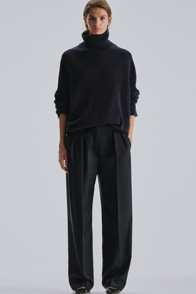 Stepny Turtleneck