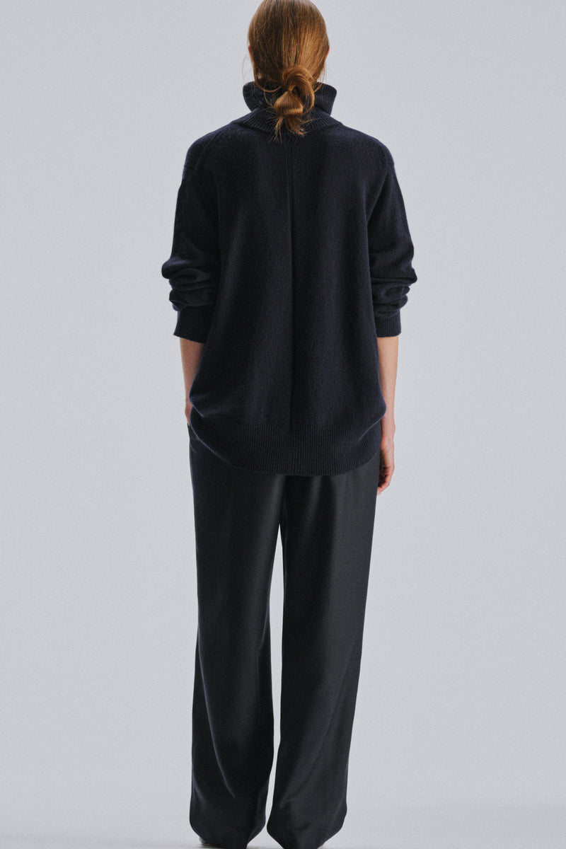 Stepny Turtleneck