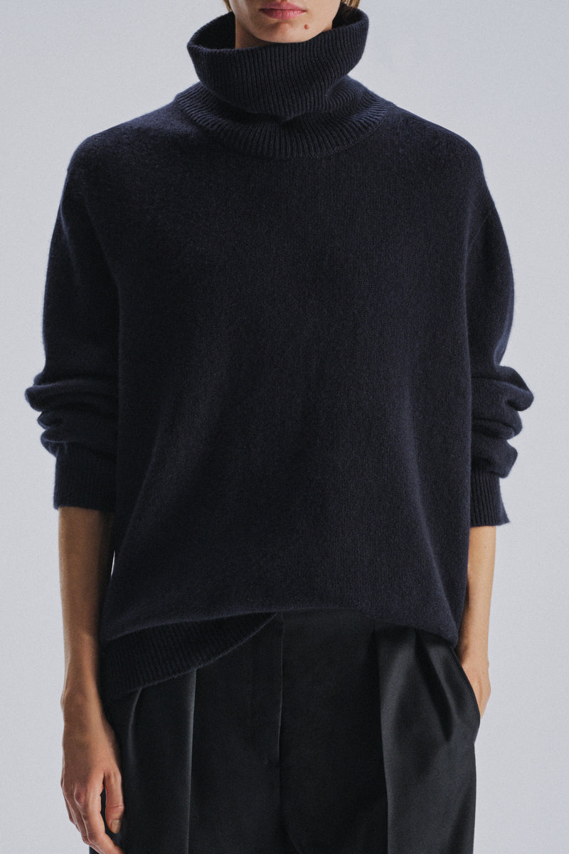 Stepny Turtleneck