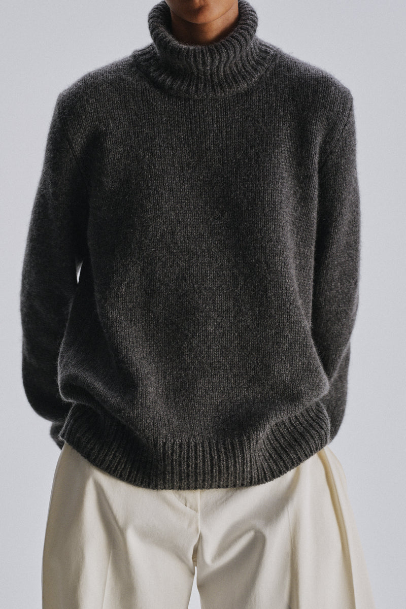 Plira Turtleneck