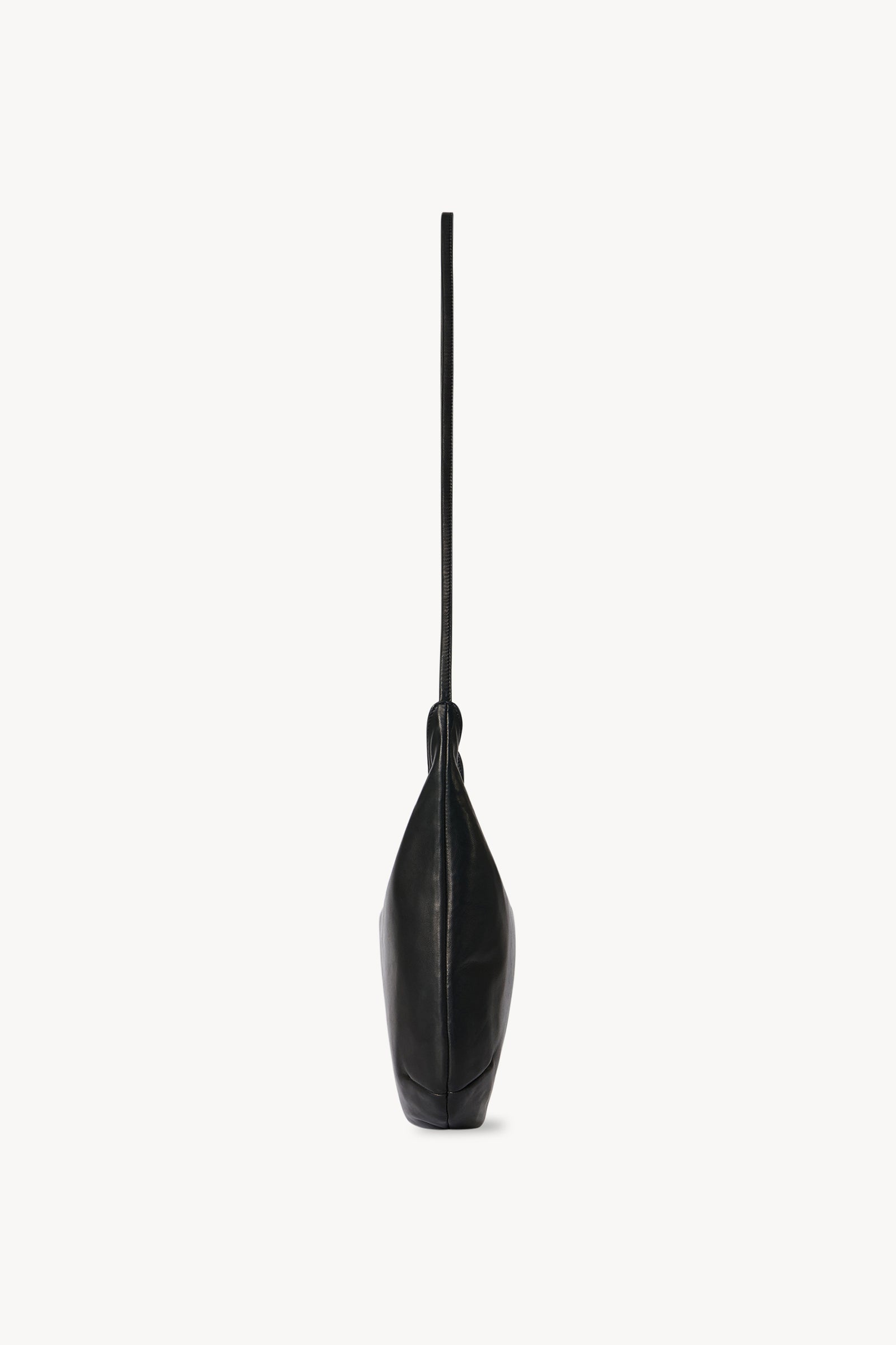N/S Izzy レザーバッグ Black – The Row